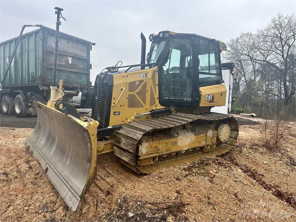 CAT D3 LGP بلدوزرات مجنزرة