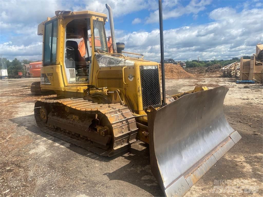 CAT D5G XL بلدوزرات مجنزرة