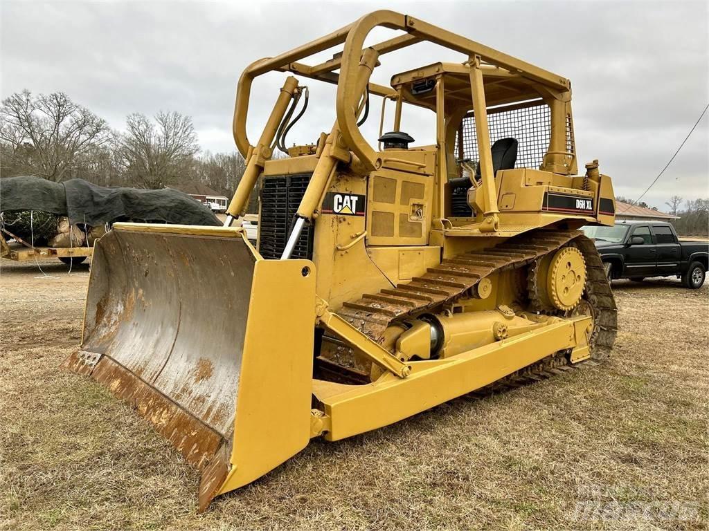 CAT D6H XL بلدوزرات مجنزرة
