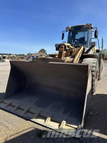 Liebherr L550 لوادر بعجل