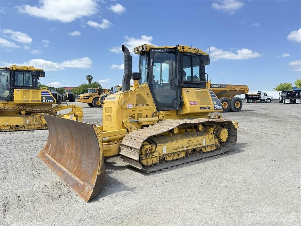 Komatsu D51PXi-24 بلدوزرات مجنزرة