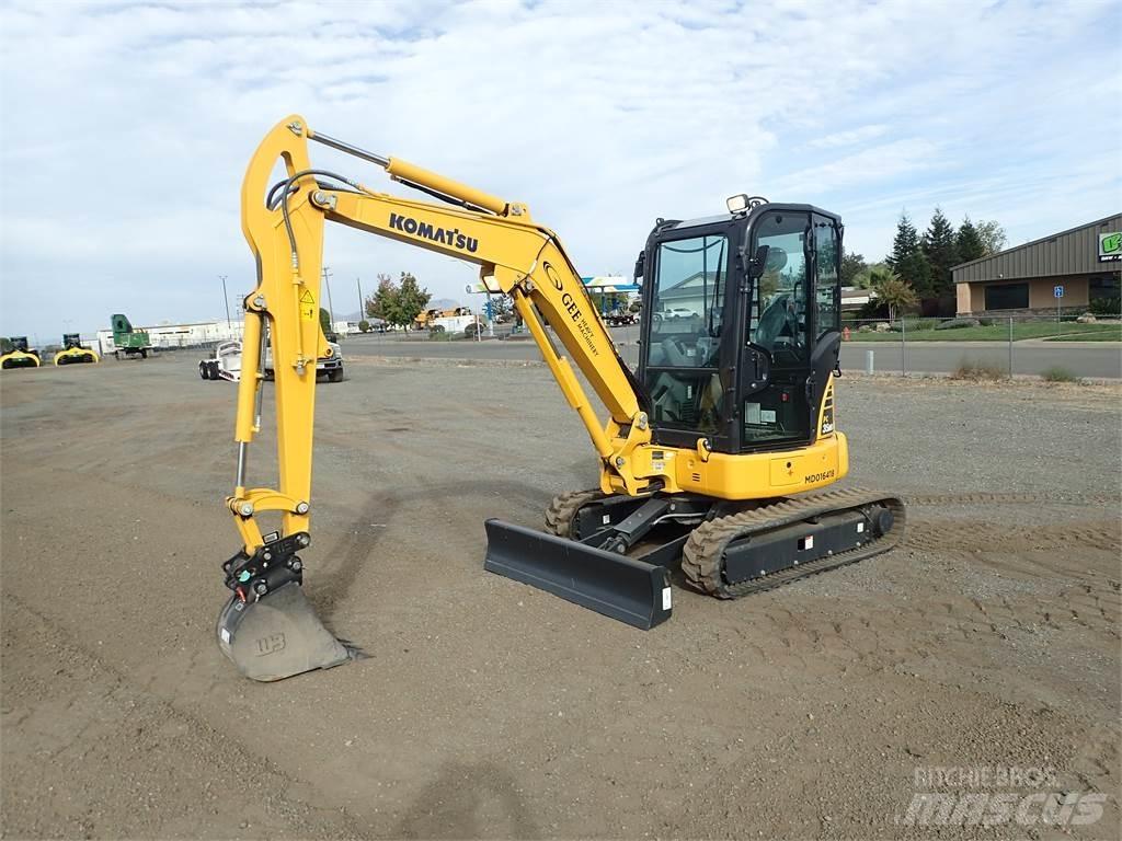 Komatsu PC35MR-5 +1 حفارات زحافة