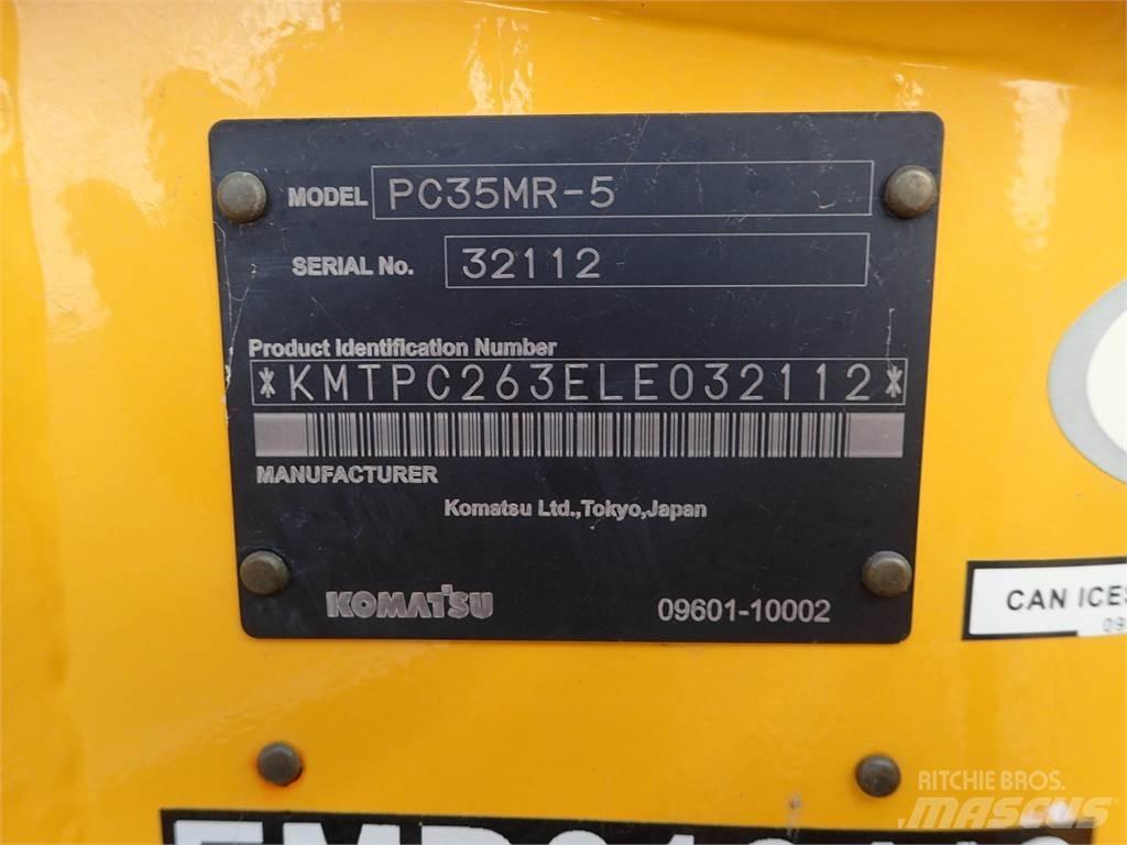 Komatsu PC35MR-5 +1 حفارات زحافة
