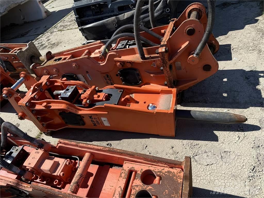 NPK GH-7 HAMMER مطارق / كسارات