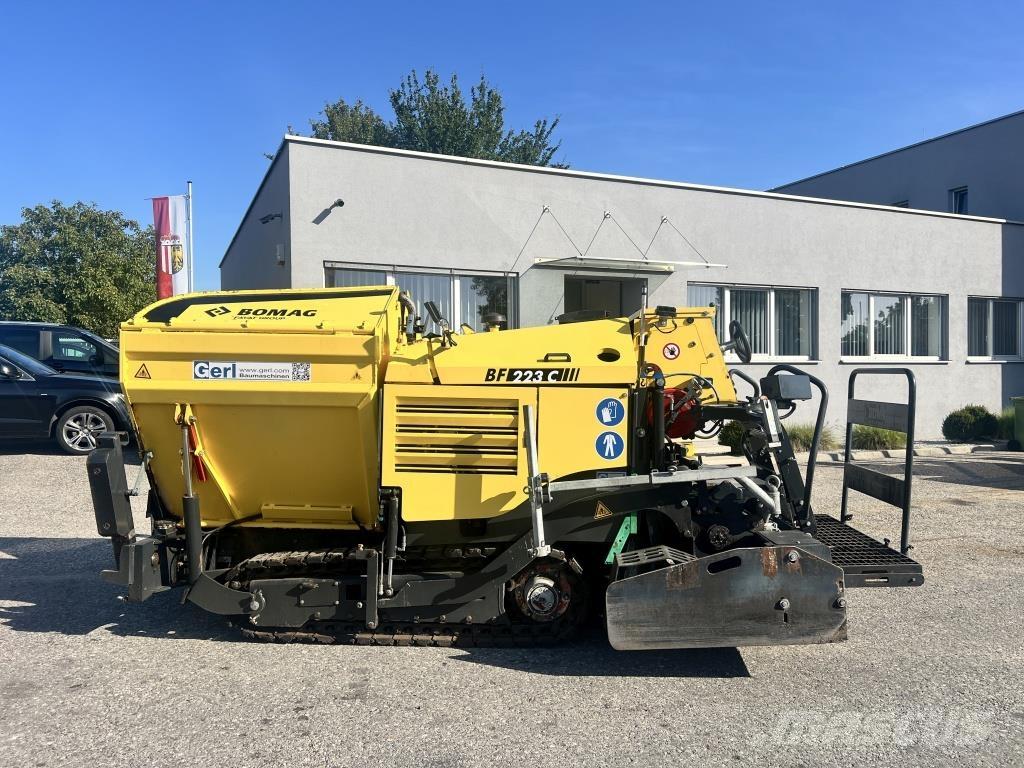 Bomag BF 223 C معدات السفلتة