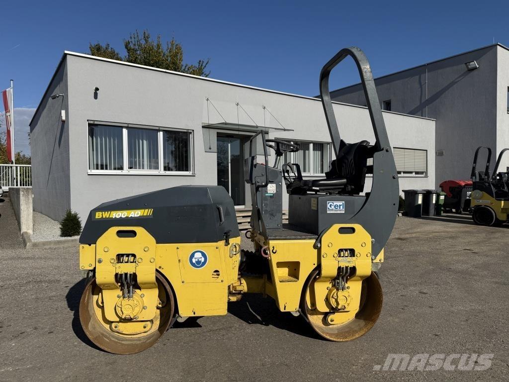 Bomag BW 100 AD-3 مداحل ثنائية الاسطوانة