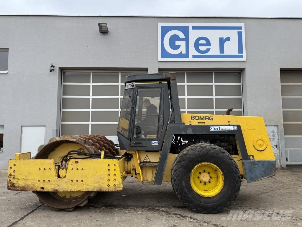 Bomag BW 217 PD-2 مداحل أحادية الأسطوانة