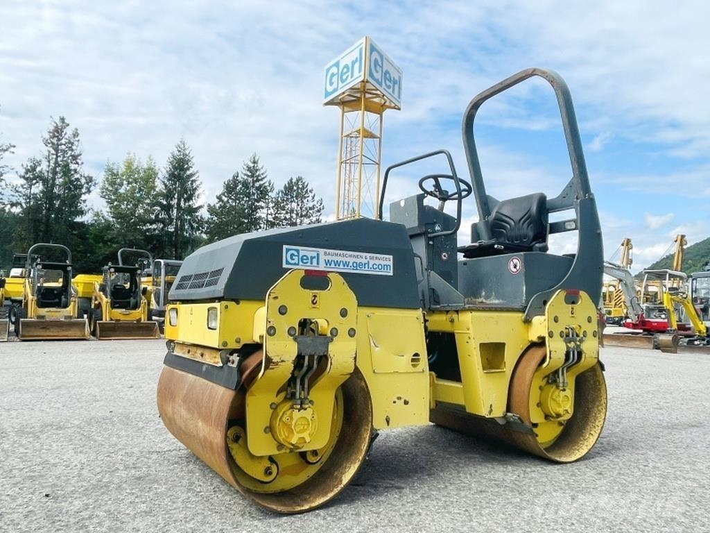 Bomag BW120 AD-3 مداحل ثنائية الاسطوانة