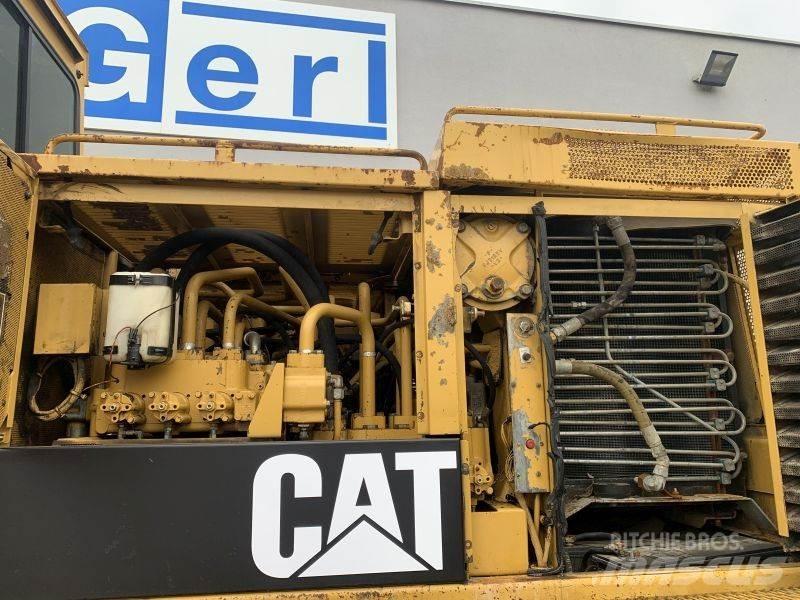 CAT 231 D حفارات زحافة