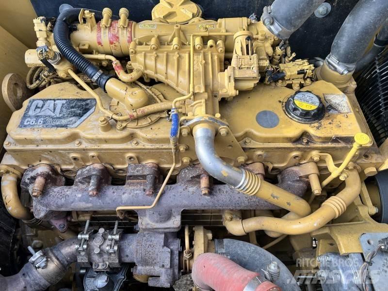 CAT 320 EL RR حفارات زحافة