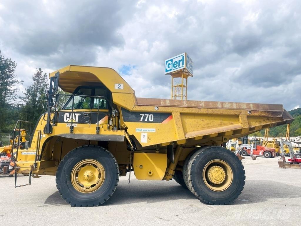 CAT 770 ساحبات مفصلية