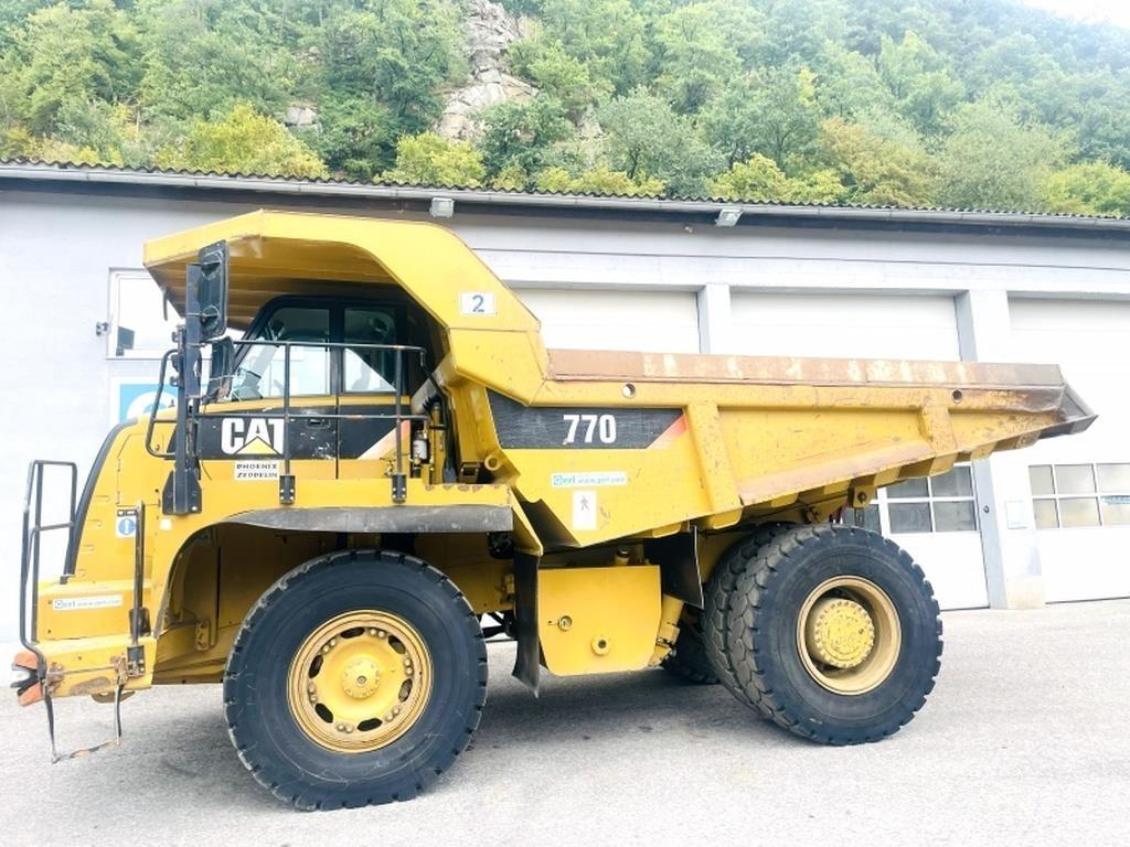 CAT 770 ساحبات مفصلية