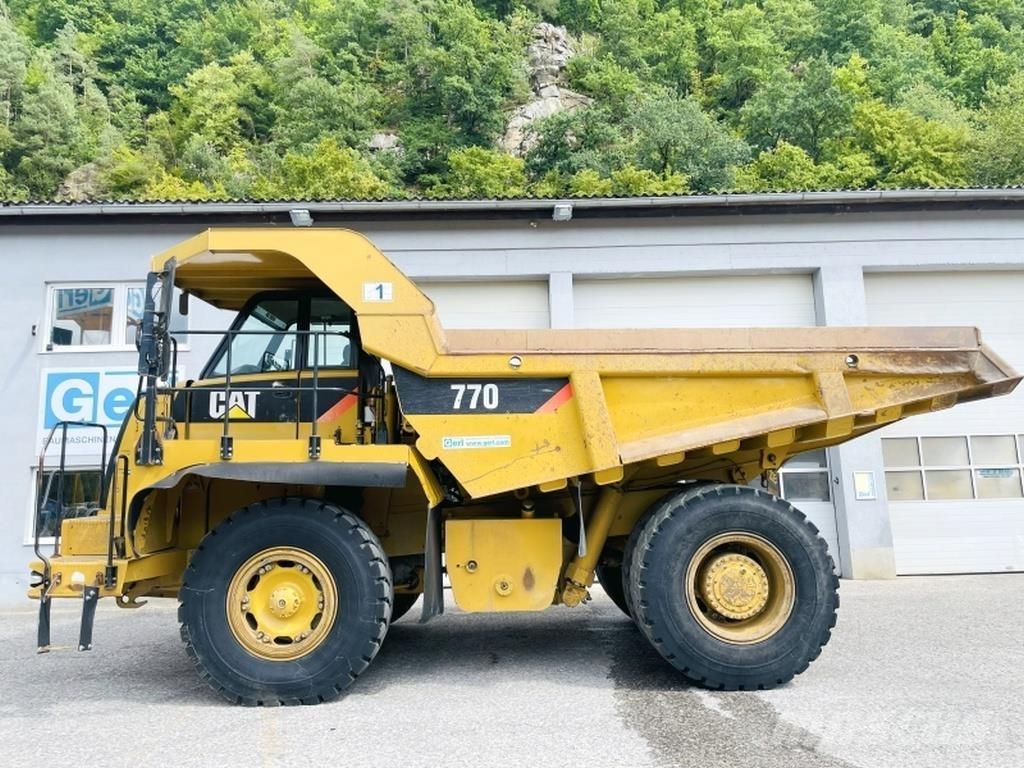 CAT 770 ساحبات مفصلية