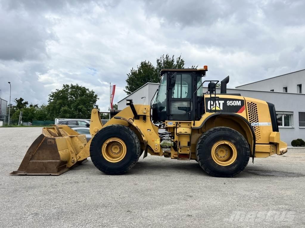 CAT 950 M لوادر بعجل