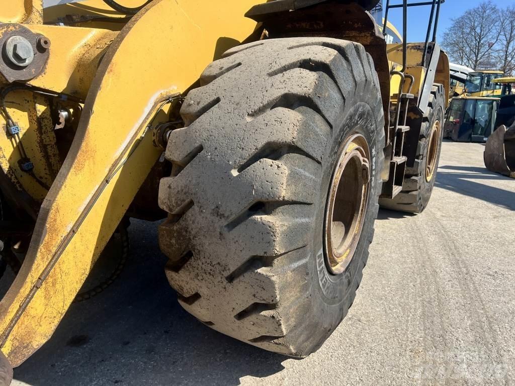 CAT 966 G لوادر بعجل