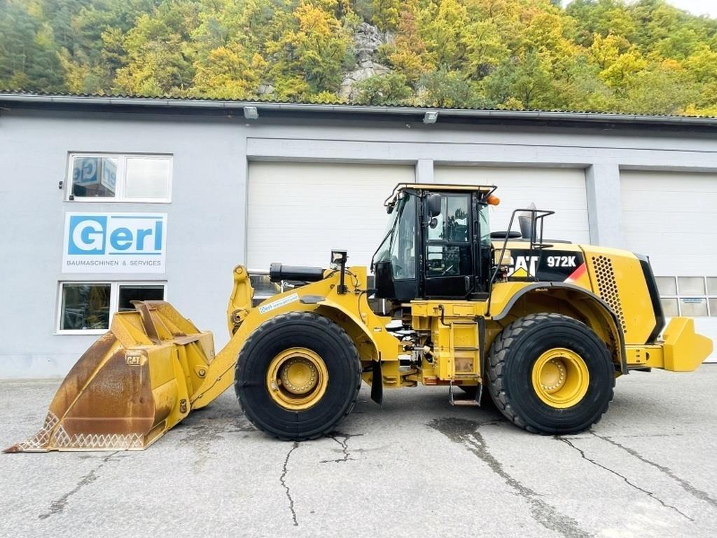 CAT 972K لوادر بعجل