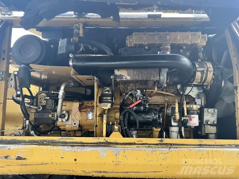 CAT M 315 حفارات بعجل