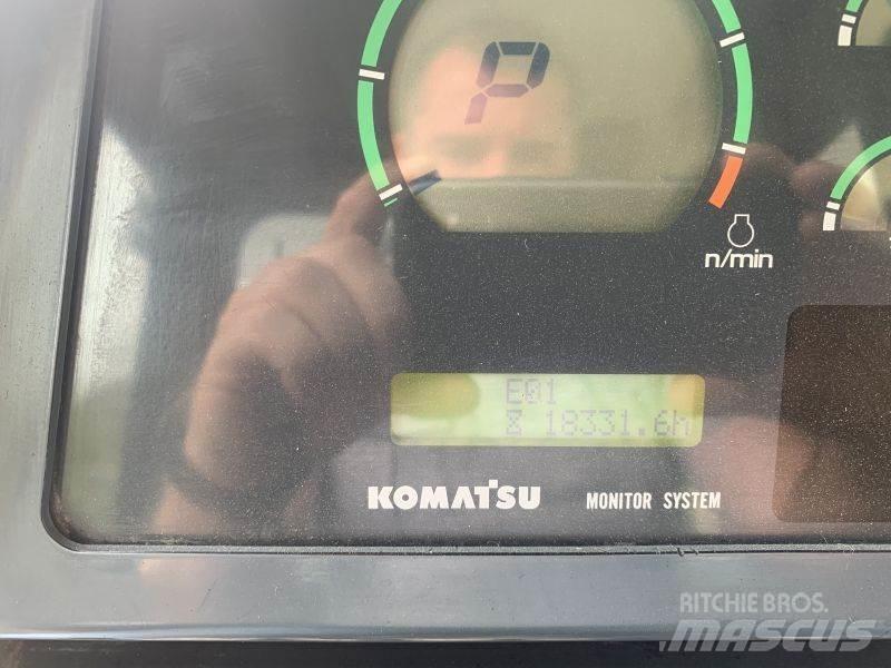 Komatsu D 65 EX-15 بلدوزرات مجنزرة