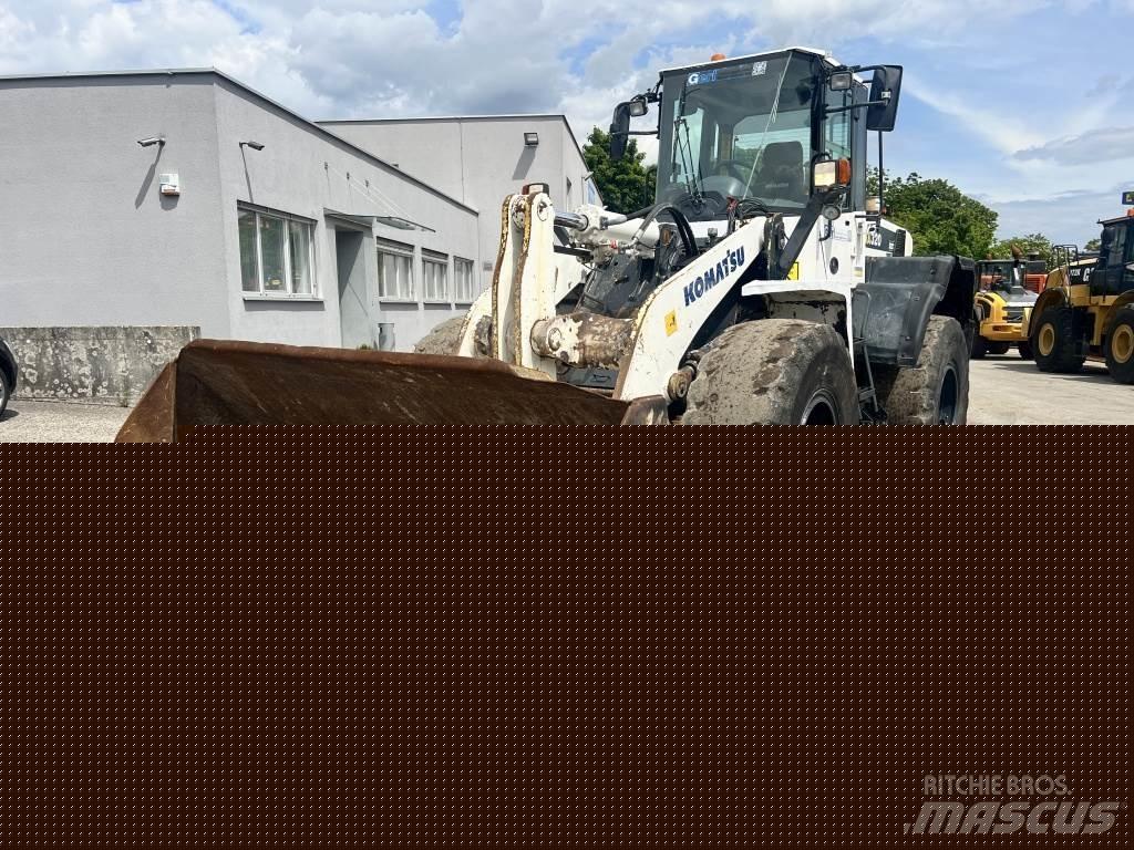 Komatsu WA 320-6 لوادر بعجل