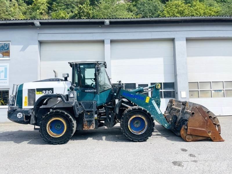 Komatsu WA320-8 لوادر بعجل