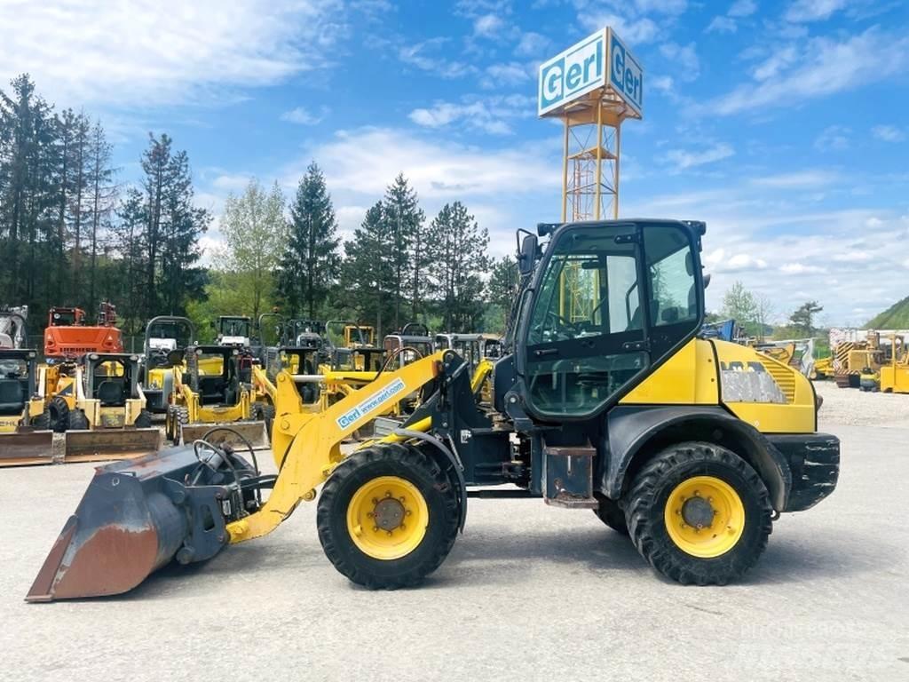 Komatsu WA80-6 لوادر بعجل