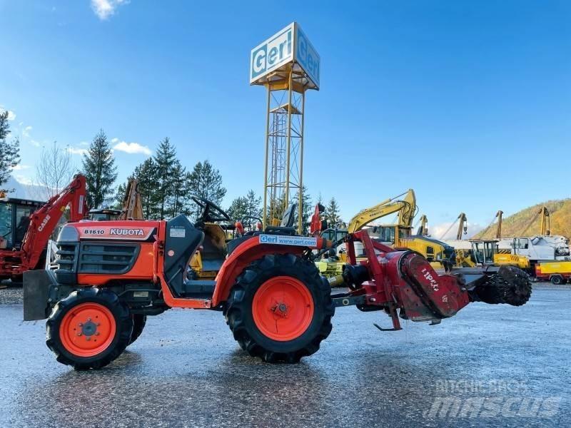 Kubota B1610D لوادر ذات جرافات عكسية