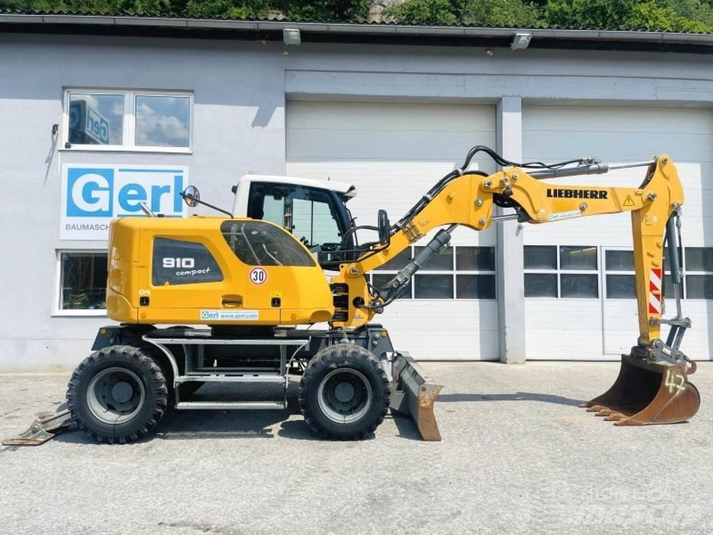Liebherr A910 Compact حفارات بعجل