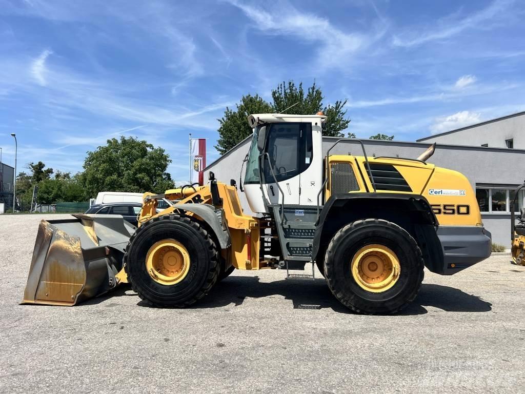 Liebherr L 550 لوادر بعجل