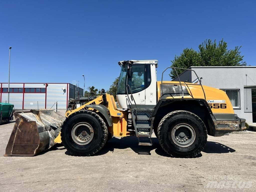 Liebherr L 556 لوادر بعجل