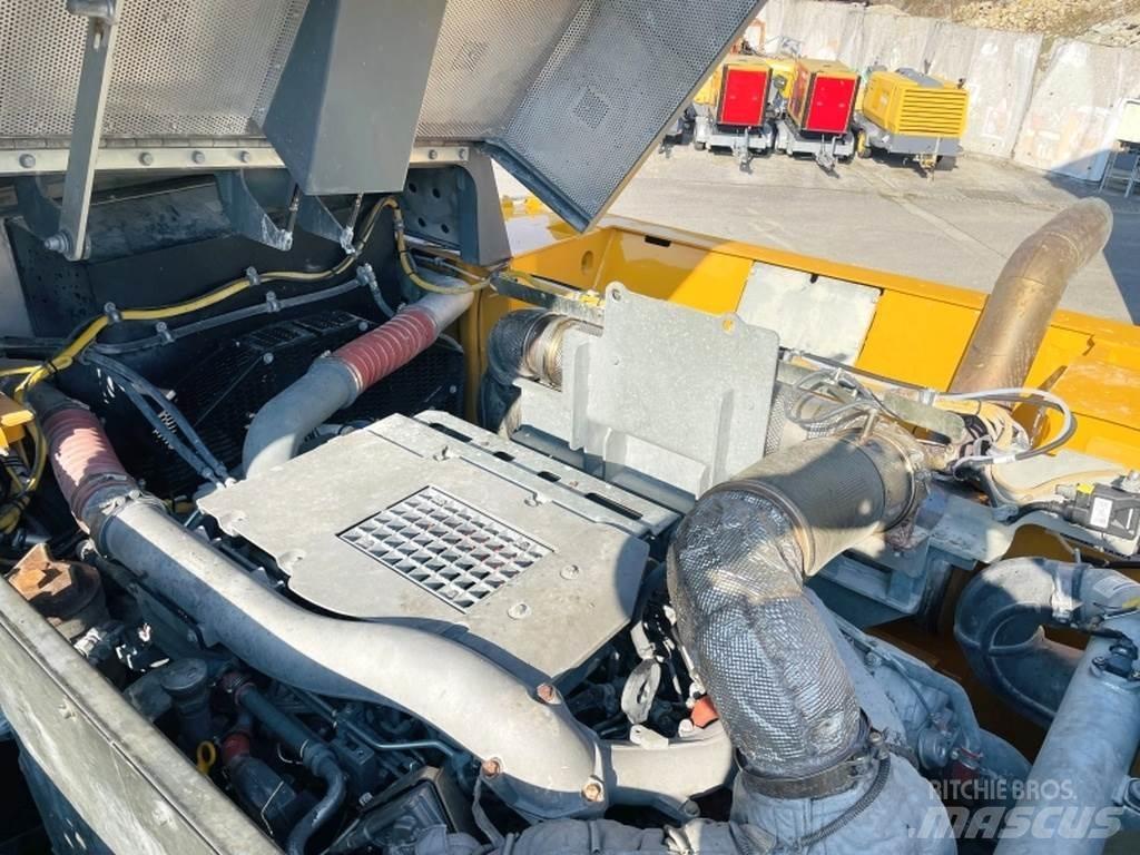 Liebherr R976 HD حفارات زحافة