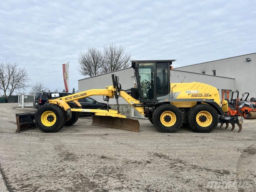 New Holland F 156.6 A معدات تمهيد الطرق