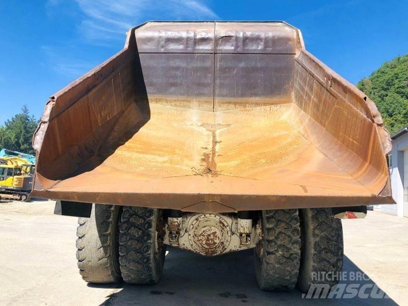 Perlini DP 655B ساحبات مفصلية