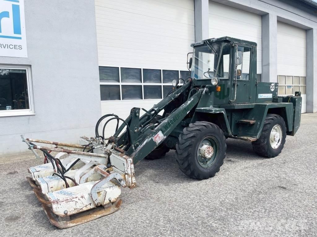 Schaeff ZL8 لوادر بعجل