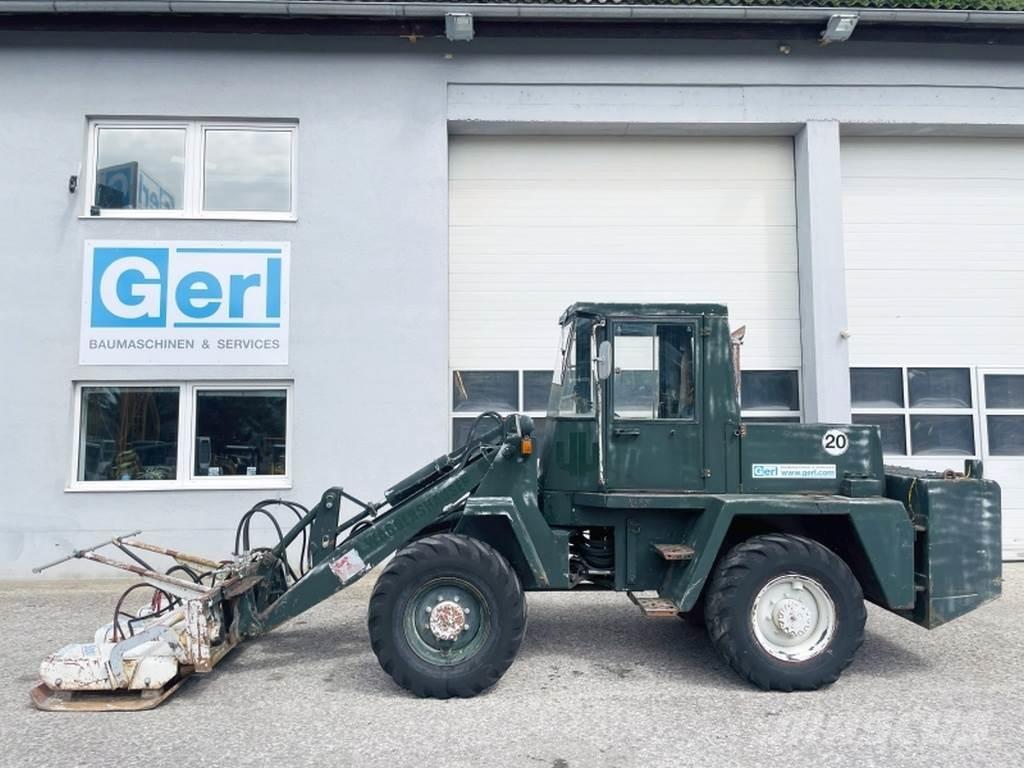 Schaeff ZL8 لوادر بعجل