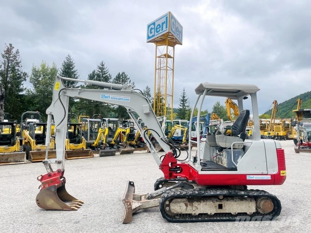 Takeuchi TB135 حفارات صغيرة أقل من 7 طن (حفارات صغيرة)