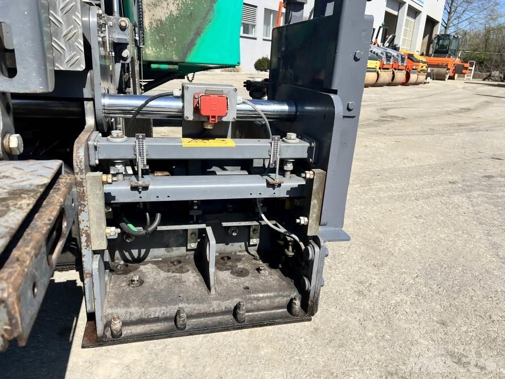 Vögele Super 800-3i معدات السفلتة