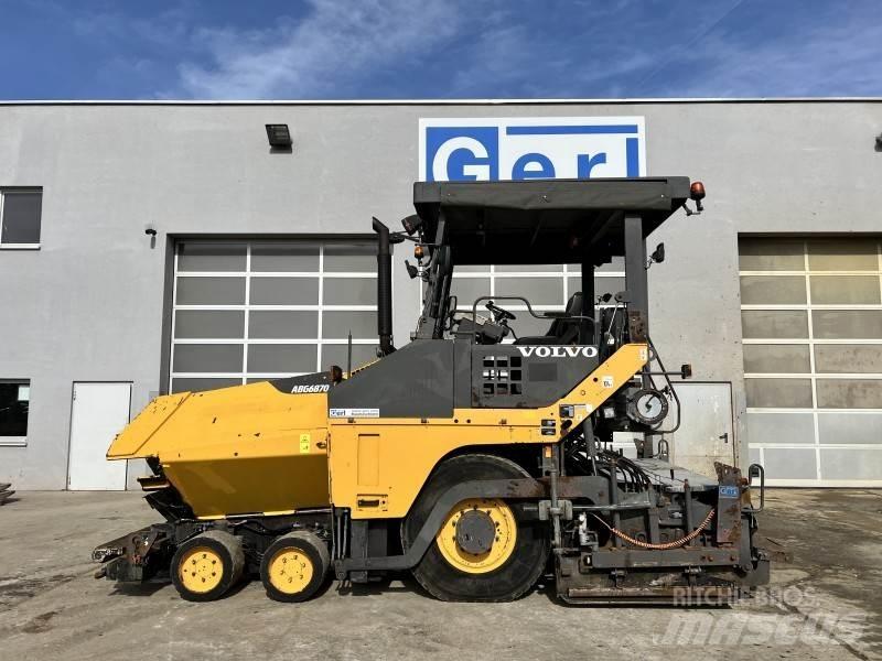  Volvo-ABG 6870 معدات السفلتة