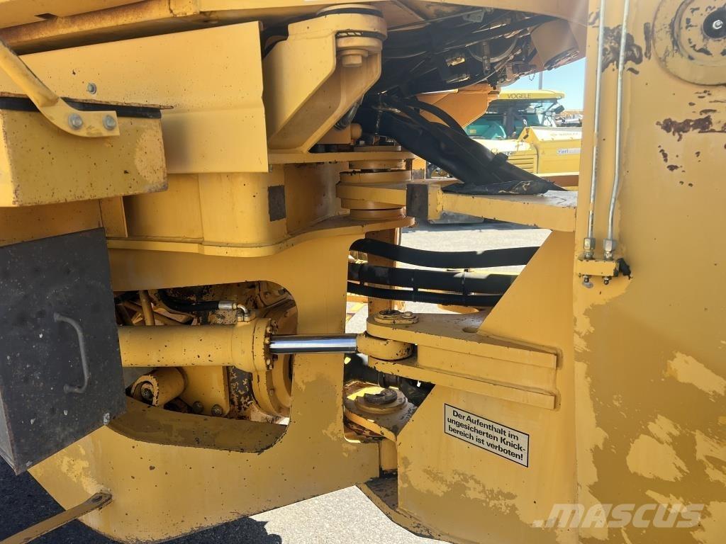 Volvo L 150 لوادر بعجل