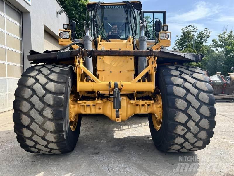 Volvo L 180 G HL لوادر بعجل