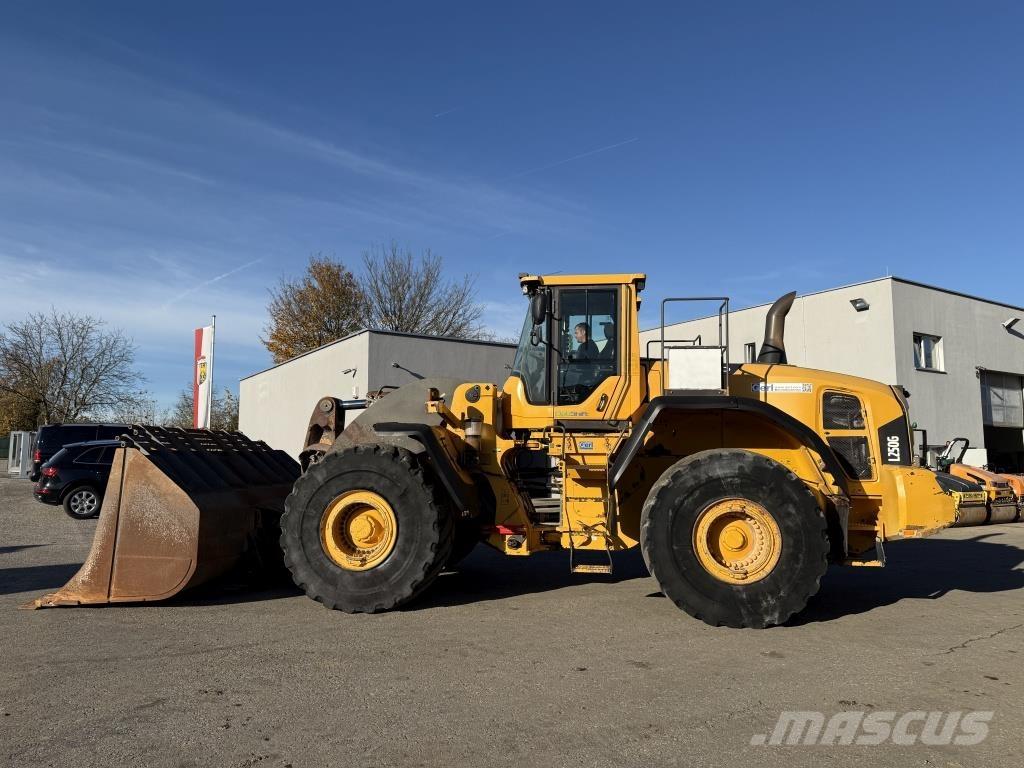 Volvo L 250 G لوادر بعجل