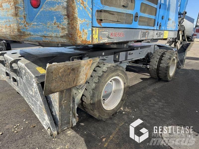 Fuchs MHL340F مناولات المخلفات / مناولات صناعية