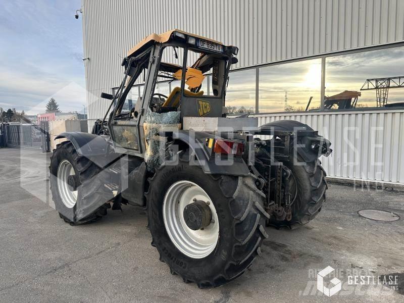 JCB Fastrac الجرارات