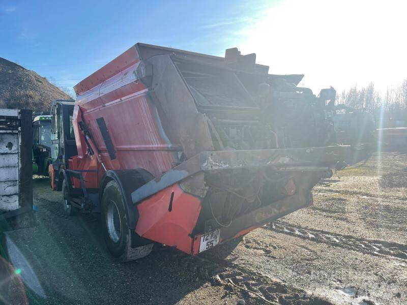 Kuhn SP 14 ملقمات خلاط