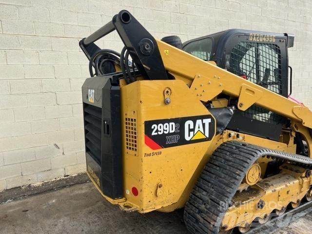 CAT 299D2 XHP لوادر انزلاقية التوجيه