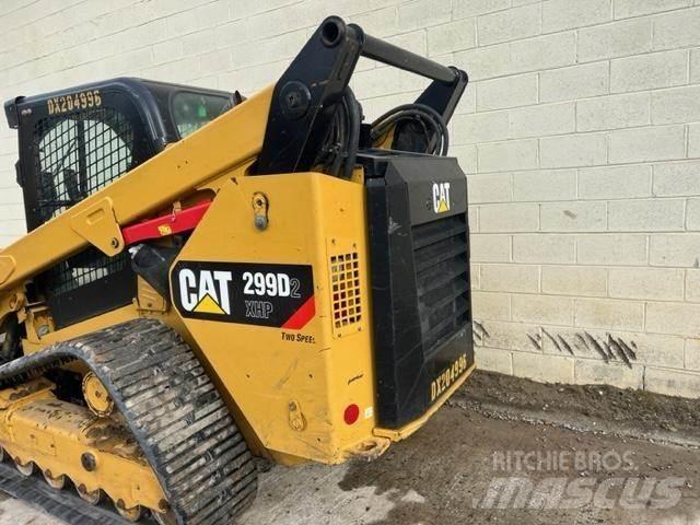CAT 299D2 XHP لوادر انزلاقية التوجيه