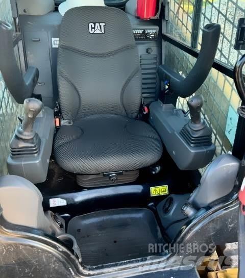 CAT 299D3-XE لوادر انزلاقية التوجيه