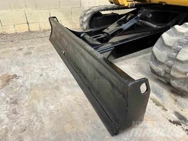 CAT 304E2 CR حفارات صغيرة أقل من 7 طن (حفارات صغيرة)