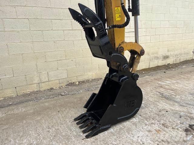 CAT 305.5E2 حفارات صغيرة أقل من 7 طن (حفارات صغيرة)