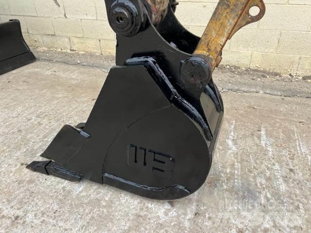 CAT 305.5E2 حفارات صغيرة أقل من 7 طن (حفارات صغيرة)
