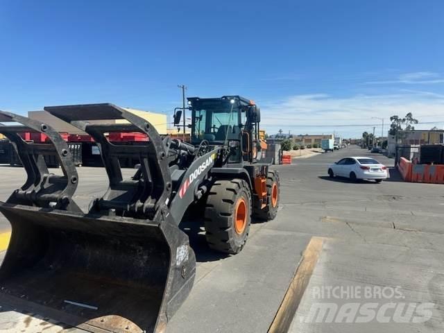 Doosan DL250-7 لوادر بعجل
